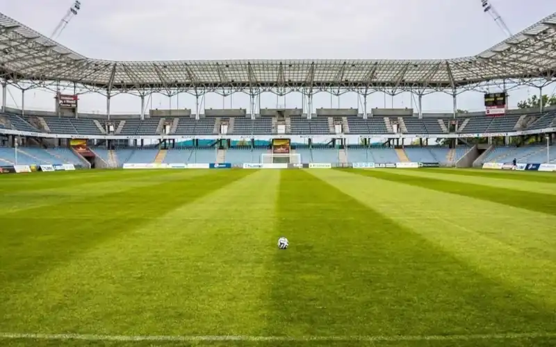 Barcelone – Monaco : pas de rencontre ce 30 avril, toutes les options de transport pour les supporters